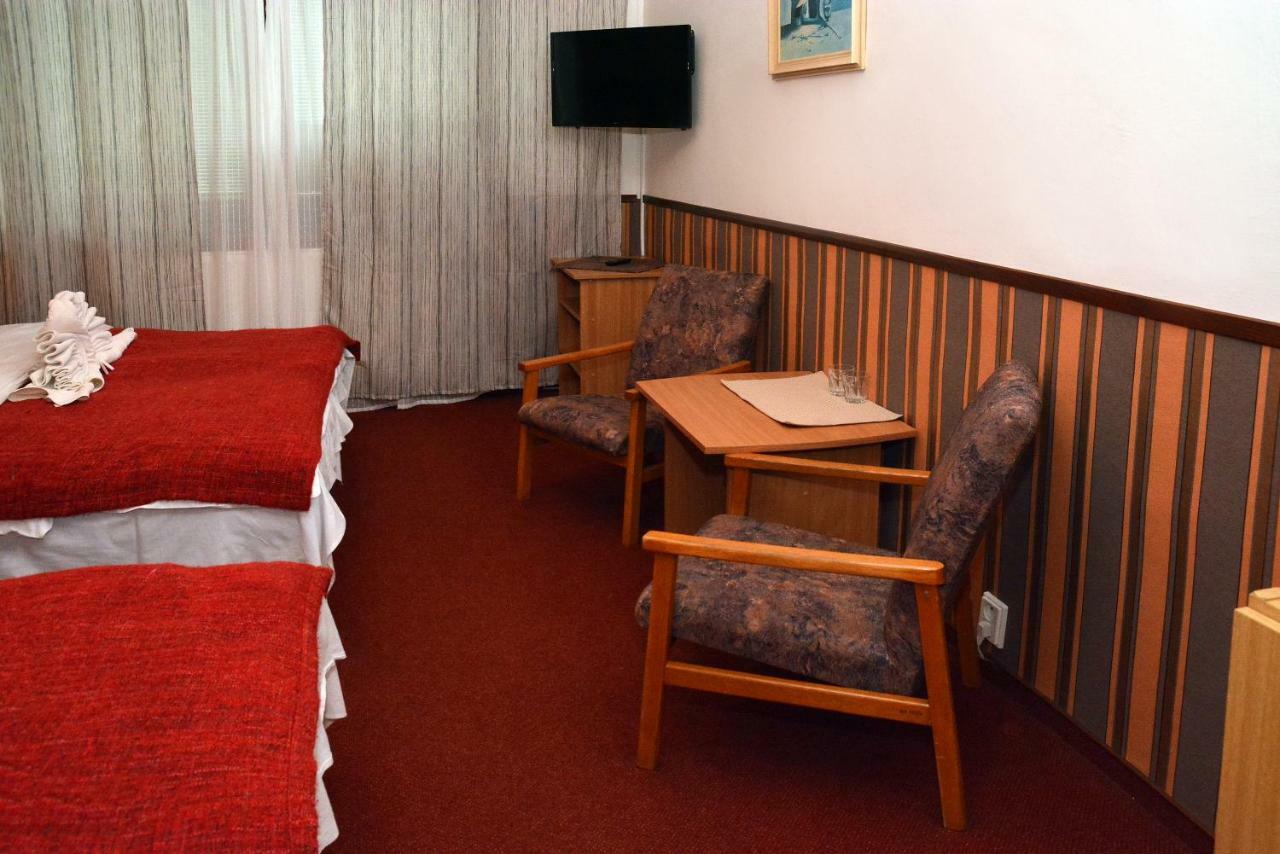 Penzion Horalka Hlinsko Buitenkant foto